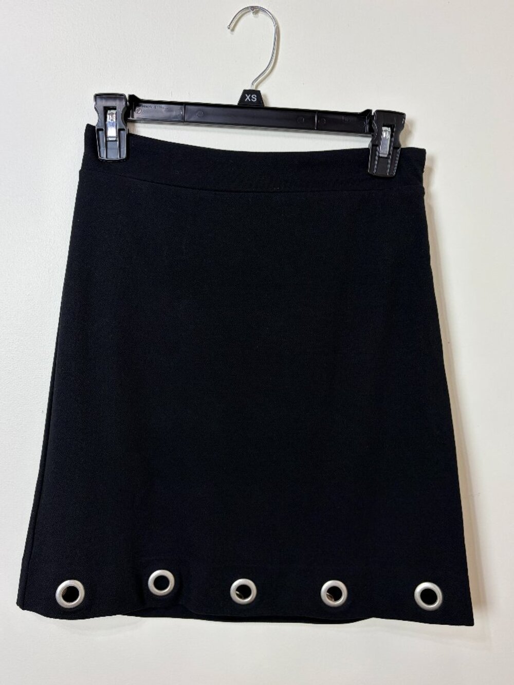 Kensie Black Size XS Skirt with Silver Grommet Detail
